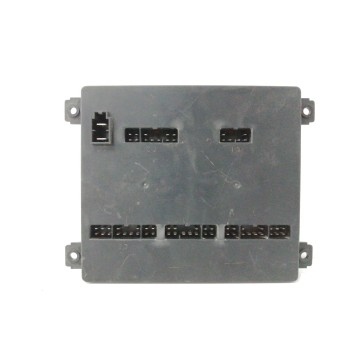 Recambio de caja reles / fusibles para nissan trade 100 3.0 turbodiesel referencia OEM IAM 24063G4900  