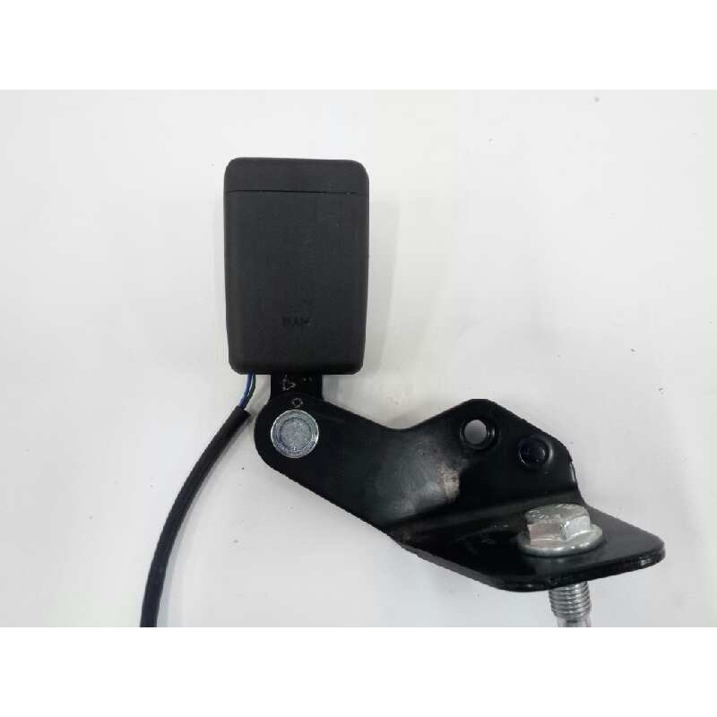 Recambio de enganche cinturon izquierdo para renault kadjar xmod 4x4 referencia OEM IAM  TRASERO 