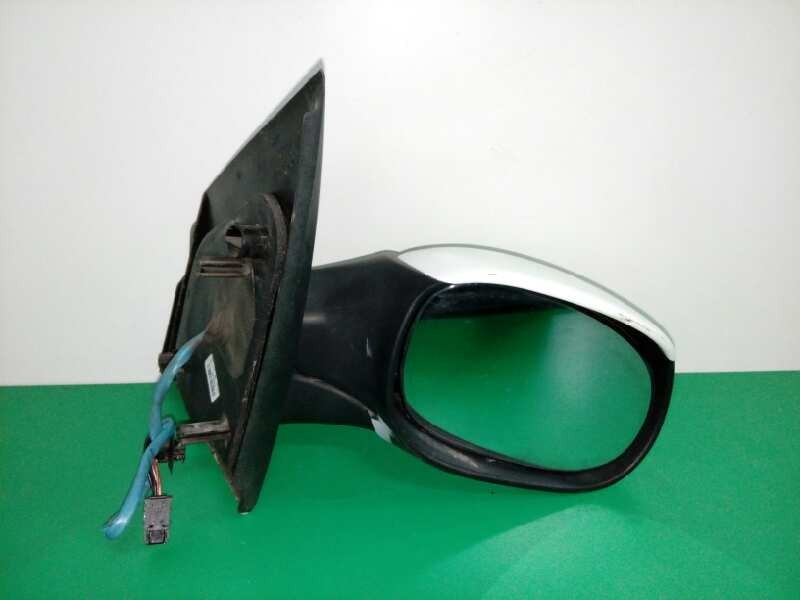 Recambio de retrovisor derecho para citroën c2 furio referencia OEM IAM 8149ZQ ELECTRICO 