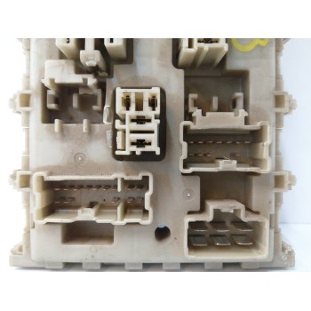 Recambio de caja reles / fusibles para nissan primera berlina (p12) 2.2 16v turbodiesel cat referencia OEM IAM 24350AV700  