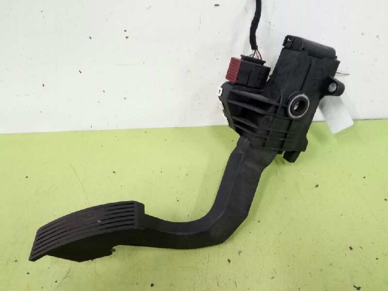 Recambio de potenciometro pedal para peugeot boxer furgón 333 l2h1 komfort hdi 130 referencia OEM IAM 01369473080  