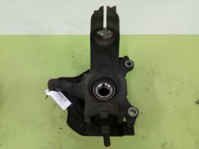 Recambio de mangueta delantera izquierda para peugeot boxer furgón 333 l2h1 komfort hdi 130 referencia OEM IAM 07513  