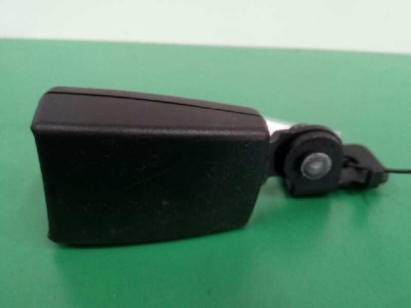 Recambio de enganche cinturon derecho para opel astra j sports tourer excellence referencia OEM IAM 13354864 TRASERO Recambio de enganche cinturon derecho para opel astra j sports tourer excellence referencia OEM IAM 13354864 TRASERO