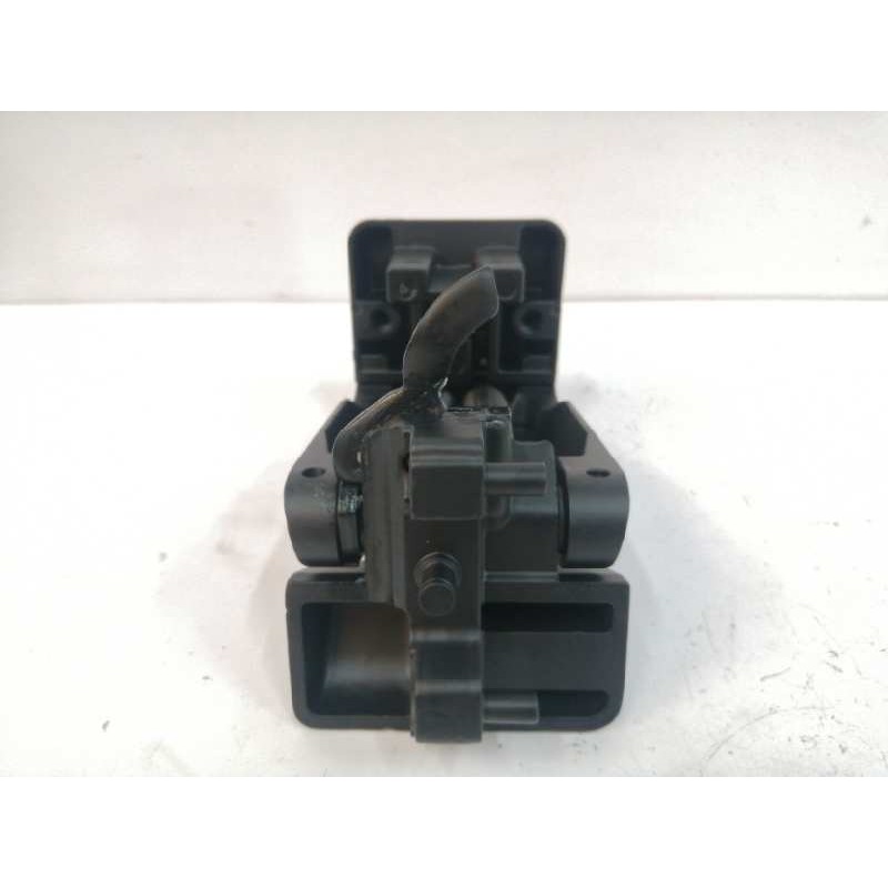 Recambio de soporte / guia puerta corredera para mercedes-benz mb 100 d caja cerrada / combi 2.4 diesel referencia OEM IAM A6017