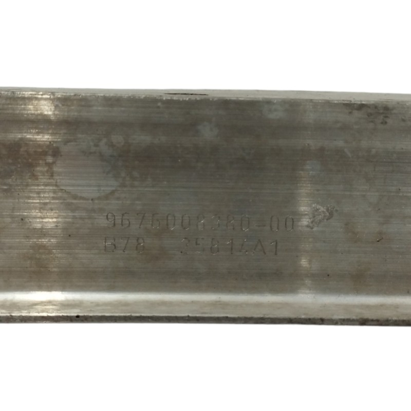 REFUERZO PARAGOLPES DELANTERO