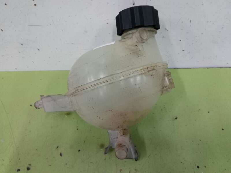 Recambio de deposito expansion para peugeot 207 confort referencia OEM IAM 9800777280  