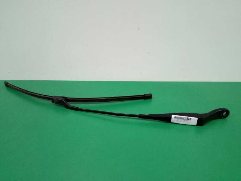 Recambio de brazo limpia delantero izquierdo para peugeot 208 style referencia OEM IAM 9673291980 Recambio de brazo limpia delantero izquierdo para peugeot 208 style referencia OEM IAM 9673291980