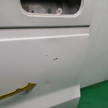 Recambio de puerta trasera izquierda para dfsk v22 1.3 cc referencia OEM IAM  NECESITA REPARACION 