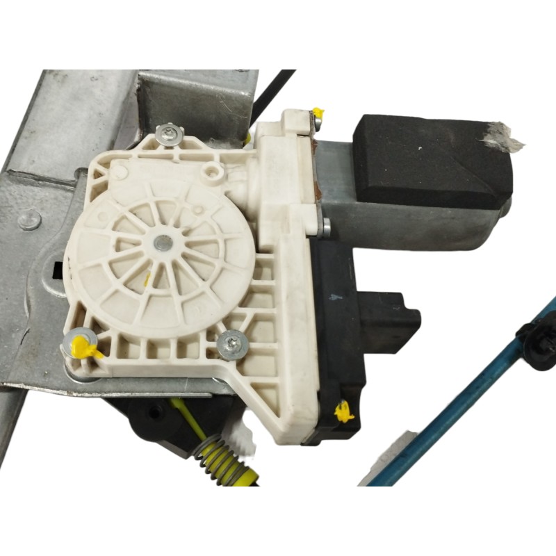 ELEVALUNAS DELANTERO IZQUIERDO 7746015205