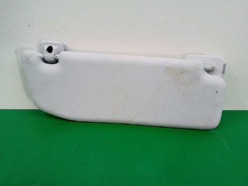 Recambio de parasol izquierdo para peugeot 208 style referencia OEM IAM   