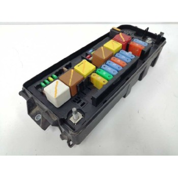 Recambio de caja reles / fusibles para opel vectra c berlina 1.9 cdti referencia OEM IAM 13198102 519131007 