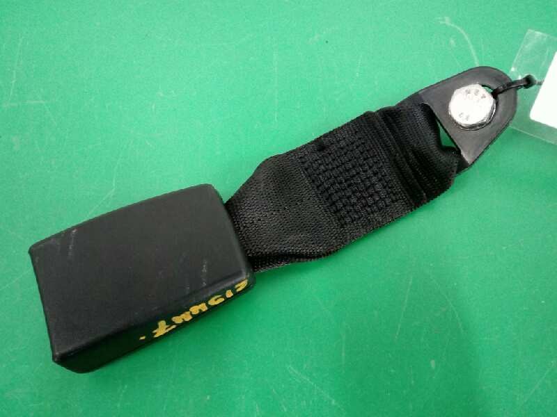 Recambio de enganche cinturon derecho para fiat punto (199) pop referencia OEM IAM 100171927 TRASERO 