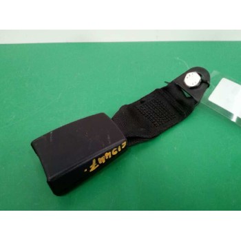 Recambio de enganche cinturon derecho para fiat punto (199) pop referencia OEM IAM 100171927 TRASERO 