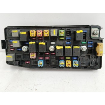 CAJA RELES / FUSIBLES 95202894 