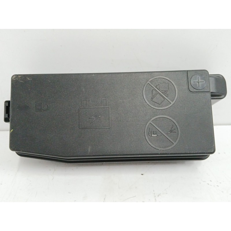 CAJA RELES / FUSIBLES
