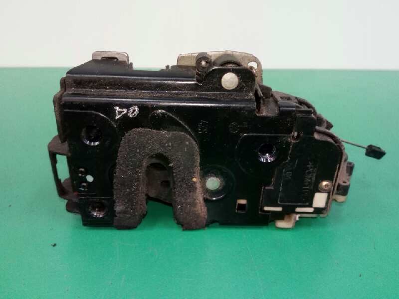 Recambio de cerradura puerta delantera izquierda para volkswagen polo (9n3) advance referencia OEM IAM 3B1837015AM  