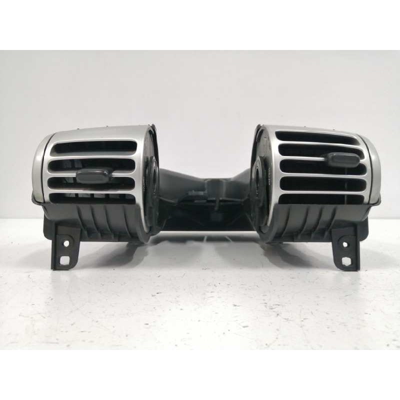 Recambio de rejilla aireadora para smart fortwo coupe 1.0 cat referencia OEM IAM A4518300254 CENTRAL 