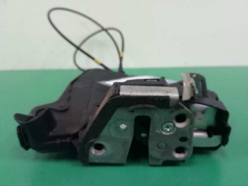 Recambio de cerradura puerta delantera derecha para toyota auris hybrid active referencia OEM IAM Recambio de cerradura puerta delantera derecha para toyota auris hybrid active referencia OEM IAM