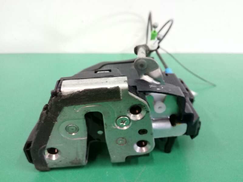 Recambio de cerradura puerta trasera derecha para toyota auris hybrid active referencia OEM IAM Recambio de cerradura puerta trasera derecha para toyota auris hybrid active referencia OEM IAM