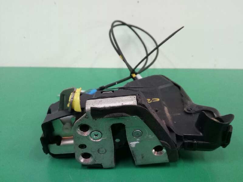 Recambio de cerradura puerta delantera izquierda para toyota auris hybrid active referencia OEM IAM   