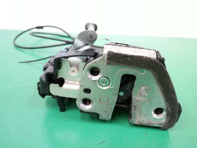 Recambio de cerradura puerta trasera izquierda para toyota auris hybrid active referencia OEM IAM Recambio de cerradura puerta trasera izquierda para toyota auris hybrid active referencia OEM IAM