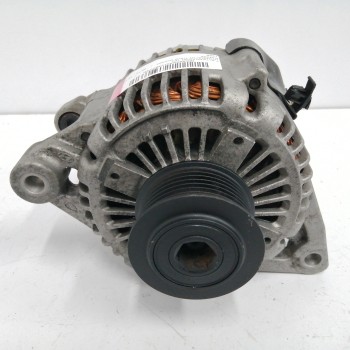 Recambio de alternador para hyundai h1 travel comfort referencia OEM IAM 120A  
