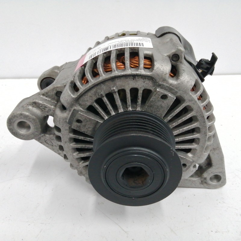 Recambio de alternador para hyundai h1 travel comfort referencia OEM IAM 120A  