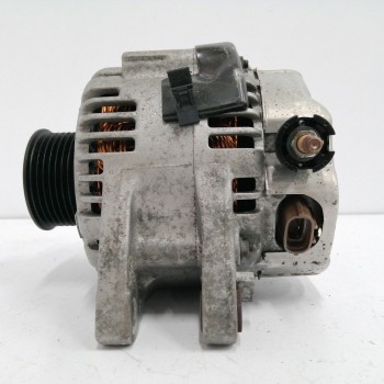 Recambio de alternador para hyundai h1 travel comfort referencia OEM IAM 120A  