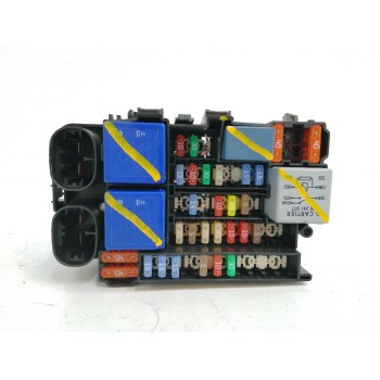 CAJA RELES / FUSIBLES 252360003R 18013301E 