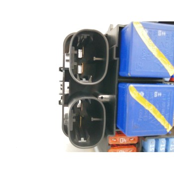 Recambio de caja reles / fusibles para renault scenic iii 1.5 dci diesel fap referencia OEM IAM 252360003R 18013301E 