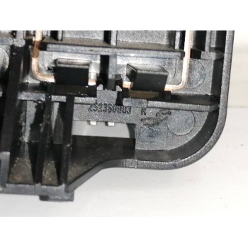 Recambio de caja reles / fusibles para renault scenic iii 1.5 dci diesel fap referencia OEM IAM 252360003R 18013301E 
