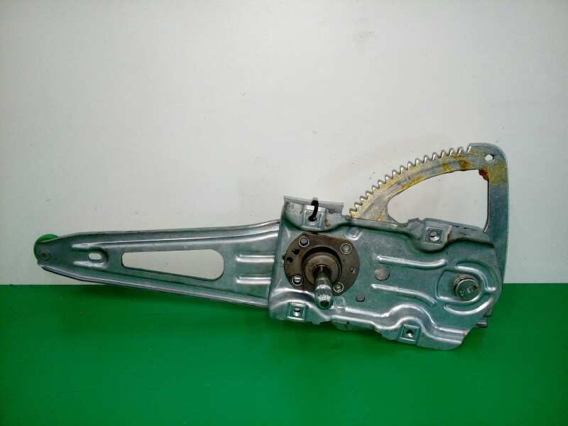 Recambio de elevalunas trasero derecho para toyota yaris 1.4 turbodiesel cat referencia OEM IAM TIJERA MANUAL 