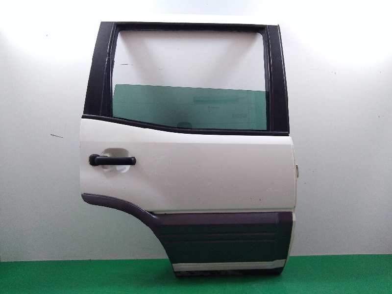 Recambio de puerta trasera derecha para nissan terrano/terrano.ii (r20) aventura referencia OEM IAM   