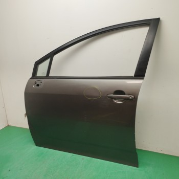 Recambio de puerta delantera izquierda para toyota corolla verso (r1) 2.2 d-cat referencia OEM IAM  OBSERVAR FOTOS 