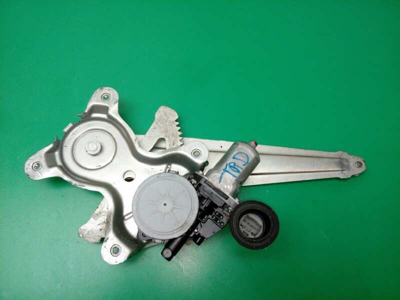 Recambio de elevalunas trasero derecho para toyota corolla (e15) sol referencia OEM IAM TIJERA 6983012450 