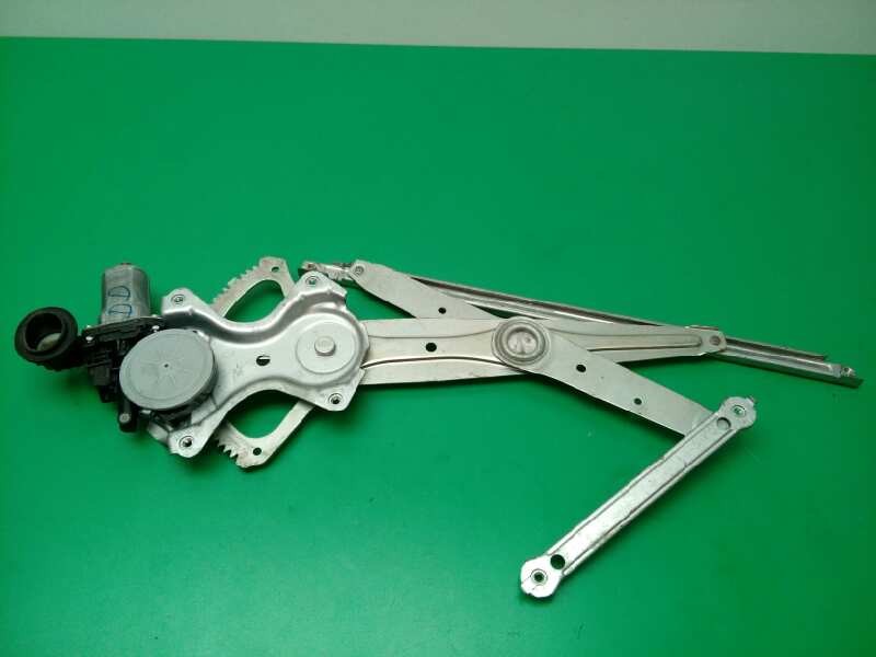 Recambio de elevalunas delantero derecho para toyota corolla (e15) sol referencia OEM IAM TIJERA 8571012361 