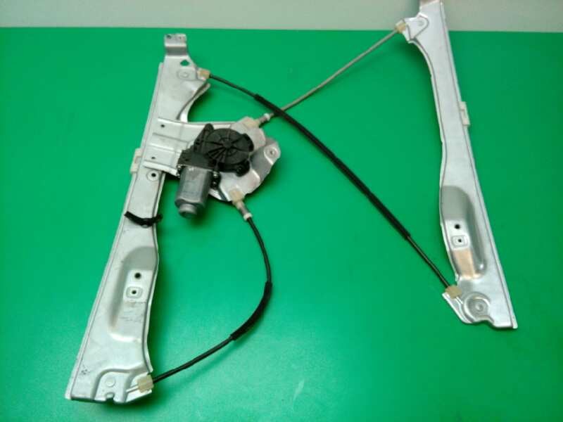Recambio de elevalunas delantero derecho para renault clio iii dynamique referencia OEM IAM FUNDA 8200291147 