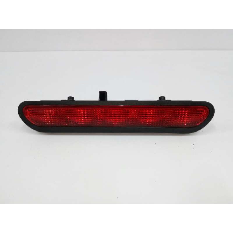 Recambio de luz central de freno para fiat tipo ii (356) sedan 1.4 referencia OEM IAM 00735652208  