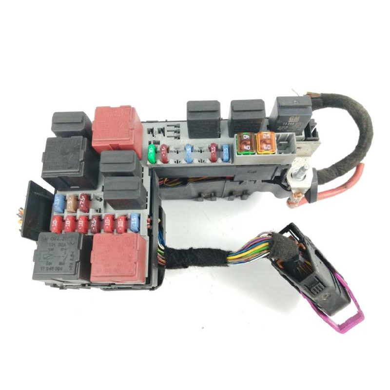 Recambio de caja reles / fusibles para opel corsa d opc referencia OEM IAM 13292736  