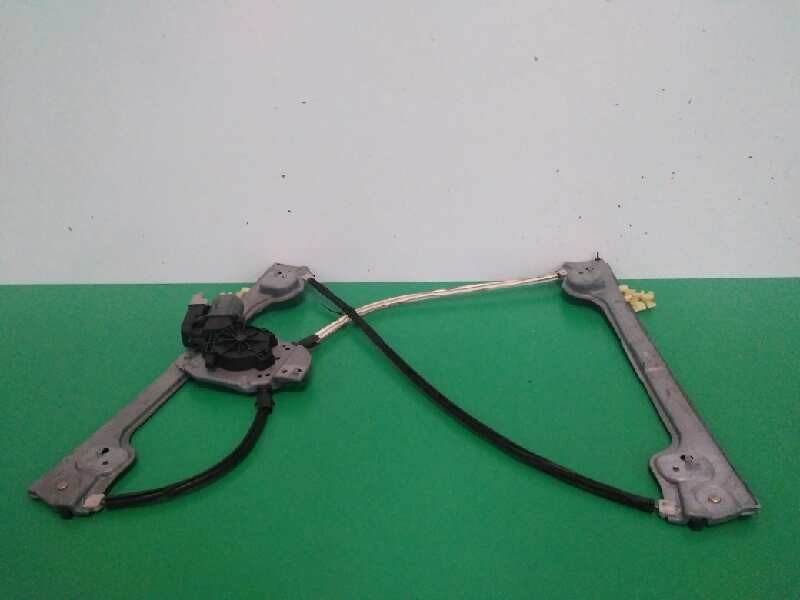 Recambio de elevalunas delantero derecho para peugeot 1007 sporty referencia OEM IAM FUNDA 9222Q8 3 PUERTAS 