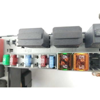 Recambio de caja reles / fusibles para opel corsa d opc referencia OEM IAM 13292736  