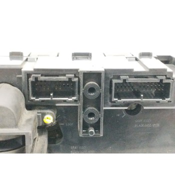 Recambio de mando climatizador para volvo s60 berlina 2.4 cat referencia OEM IAM 8682930  