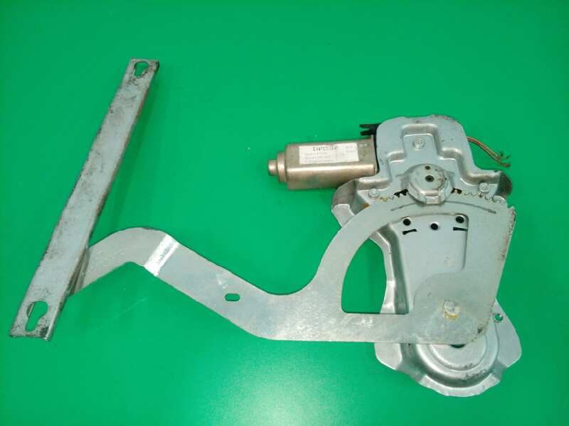 Recambio de elevalunas trasero izquierdo para land rover discovery td5 e referencia OEM IAM TIJERA CUR100450 