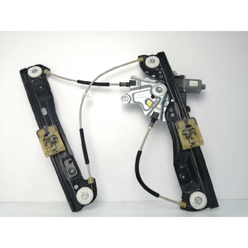 ELEVALUNAS DELANTERO DERECHO 964838112 966432200