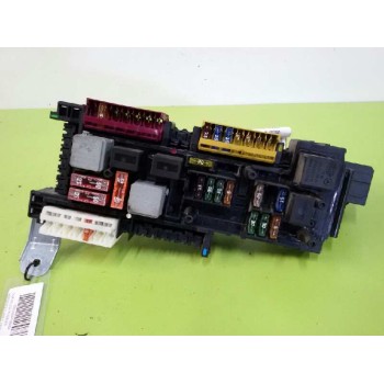 CAJA RELES / FUSIBLES 1670658 