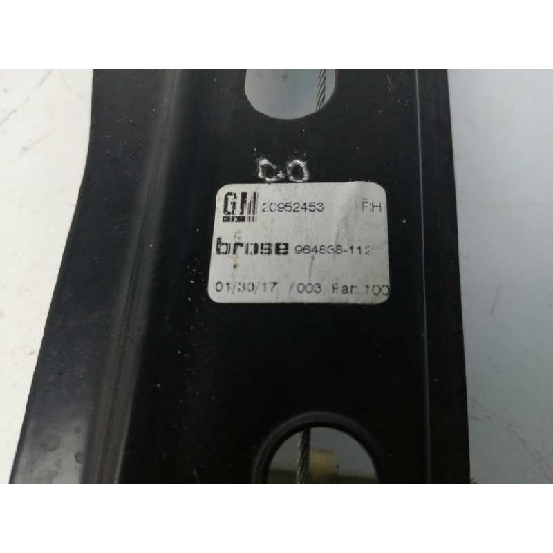 ELEVALUNAS DELANTERO DERECHO 964838112 966432200