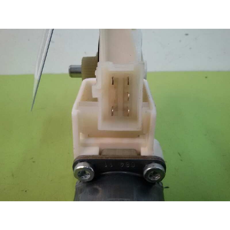 MOTOR ELEVALUNAS TRASERO DERECHO 0130822504