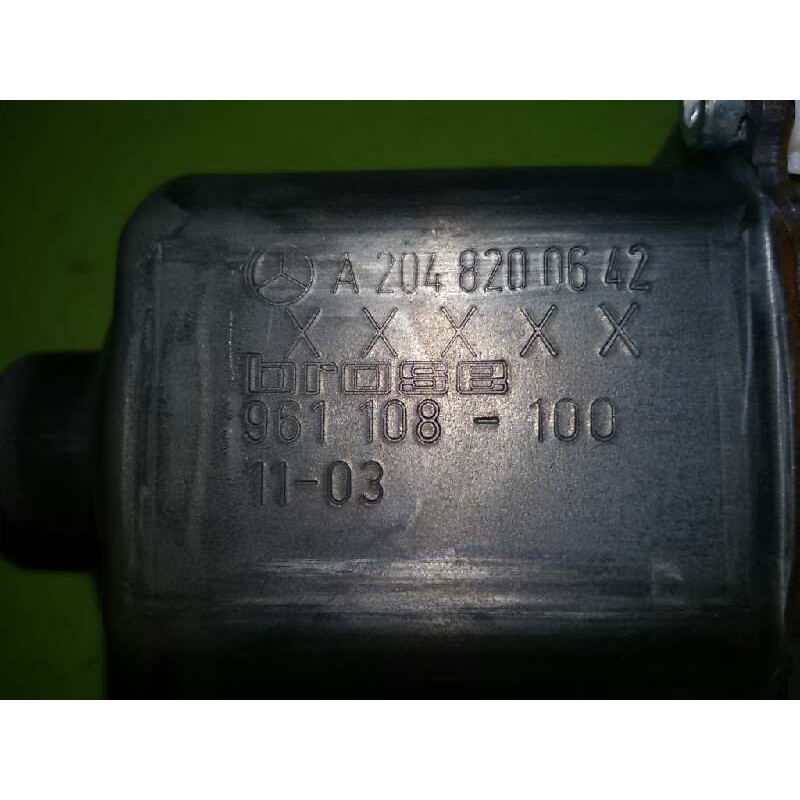 MOTOR ELEVALUNAS TRASERO DERECHO 0130822504