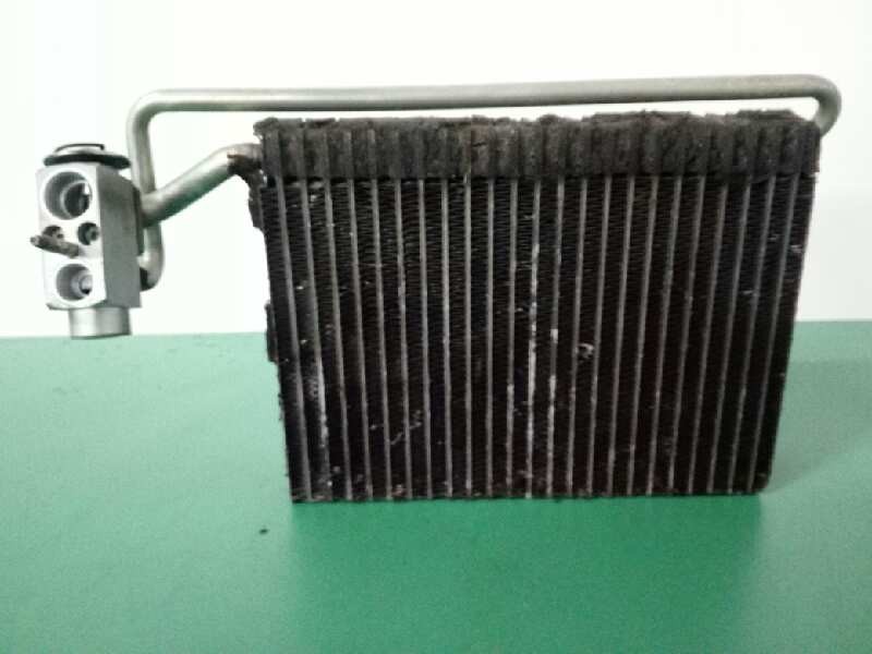Recambio de evaporador aire acondicionado para bmw serie 3 berlina (e46) 320d referencia OEM IAM 64116904437  