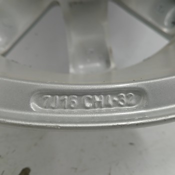 Recambio de llanta para peugeot 308 1.6 16v referencia OEM IAM 9680729880 7J16CH432 4H 4X110